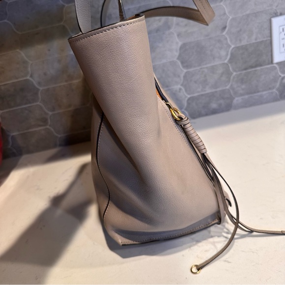 Chloe Smooth Calfskin Medium Milo Shopping Tote Motty Grey - Picture 10 of 16